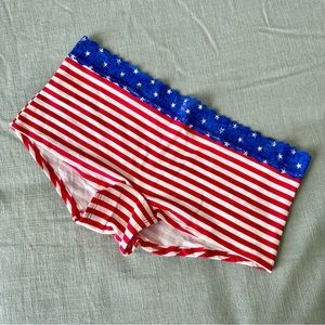 Vintage Victoria’s Secret Pink USA Stars & Stripes Low Rise Boyshort Panty